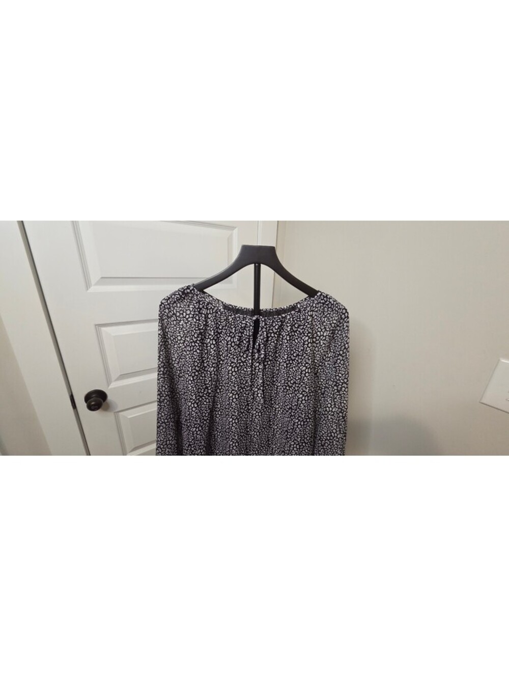 Women's Black and White Long Sleeve Blouse, Size M - Picture 2 of 11